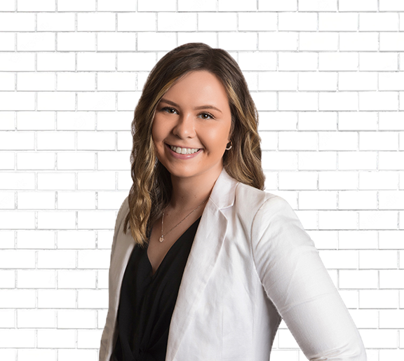 Keep it Real Social Expands and Welcomes Maddie Shelton